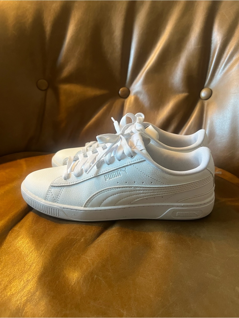 PUMA Vikky v3 Sneaker - Women's 8, Leather